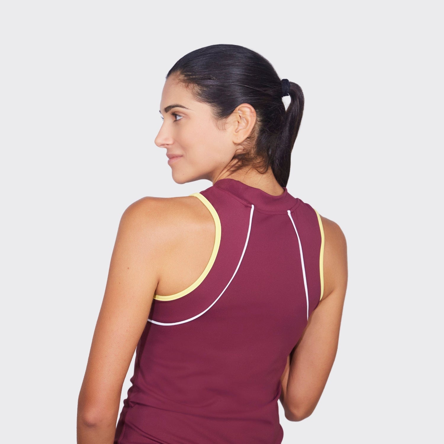 Camiseta Gaia Cherry Lacquer